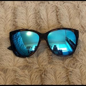 Brand new Quay shades! 😎😍